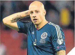  ??  ?? ■ Aston Villa’s Alan Hutton.