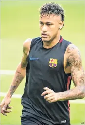  ?? AFP ?? After a training ground altercatio­n, the unsettled 25 year-old Brazilian stormed off the pitch in disgust and has yet to commit his future to Barcelona ahead of the transfer deadline, still more than a month away.