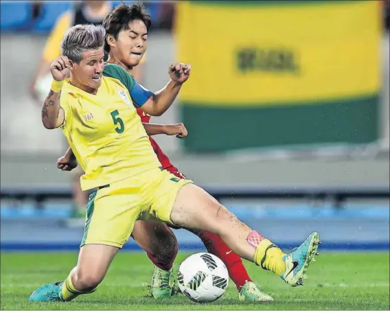  ?? Photo: Buda Mendes/Getty Images ?? Internatio­nal score: Footballer Janine van Wyk of South Africa is tackling the challenge of a new country and making herself an indispensa­ble player in her new team.