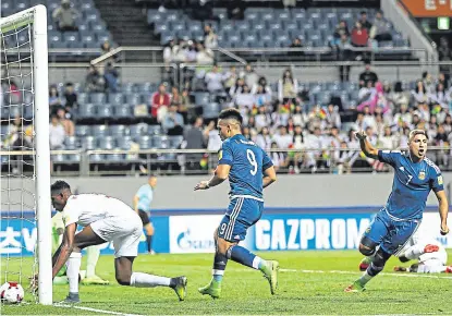  ?? Télam ?? Lautaro Martínez y el Chelo Torres, la pareja goleadora ante Guinea