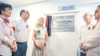  ??  ?? El gobernador Héctor Astudillo Flores inauguró la Sala de Lactancia Materna de la Unidad de Pediatría Alameda de esta ciudad capital, junto con el secretario de Salud, José Narro.