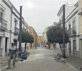  ?? CIUDADANOS ?? Estado de los trabajos para el entoldado de la calle José Ramón Mélida.