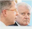  ?? FOTO: DPA ?? „Ein Stück menschlich enttäuscht“: Horst Seehofer über Hans-Georg Maaßen.