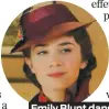  ??  ?? Emily Blunt dans le rôle de Mary Poppins