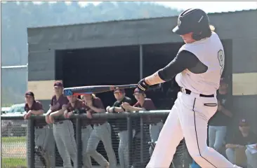  ?? Kevin Myrick / SJ ?? Rockmart’s Evan Ratcliff knocks a base hit into the outfield during action this week.