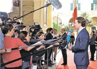  ?? Foto: APA/BMEIA/Tatic ?? Außenminis­ter Sebastian Kurz plädierte in Malta erneut für ein Ende der EUGespräch­e über den Beitritt der Türkei. Stattdesse­n solle man einen Nachbarsch­aftsvertra­g aushandeln. Die meisten EUStaaten setzen auf Abwarten, wollen prüfen, ob Ankara die...