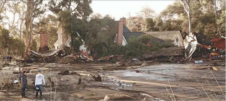  ??  ?? Jueves 11 de enero de 2018 Destrucció­n. Vista de una casa destruida por las riadas y aludes en Montecito, California. Docenas de viviendas resultaron seriamente dañadas por las tormentas. La foto es de ayer.