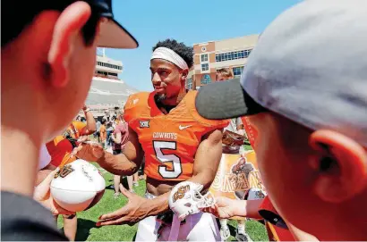  ?? [PHOTO BY NATE BILLINGS, THE OKLAHOMAN] ?? Oklahoma State running back Justice Hill is coming off a season in which he led the Big 12 Conference in yardage and touchdowns.