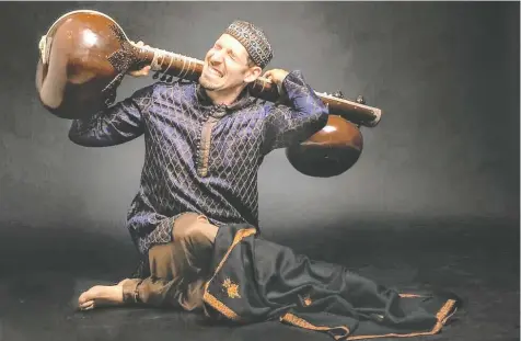  ?? ?? Josh Feinberg is a Jewish-American sitar player. He will perform at the Surrey Arts Centre on Friday.