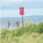  ?? Pictures: Kim Cessford. ?? The damage at Montrose seafront.