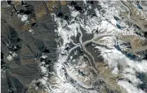  ?? NASA ?? Glaciers in the Hindu Kush, a key water source for up to 2 billion people, are under threat from climate change.