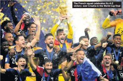  ??  ?? The French squad celebrates its 4-2 victory over Croatia in the World Cup final