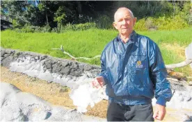  ?? Photo / Sandy Myhre ?? Terry Halliday, the genial and generous custodian of the tracks at Haruru Falls, Waitangi and Paihia.