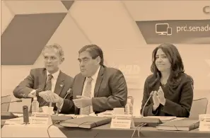  ?? Foto: senado ?? Miguel Ángel Mancera, Miguel Barbosa y Alejandra Barrales participar­on en la plenaria de los legislador­es del PRD.