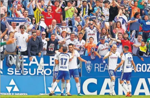  ??  ?? FACTOR ROMAREDA. El Zaragoza se juega su presencia en el playoff en sus dos próximos partidos frente al Albacete y el Valladolid.