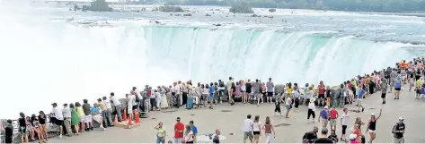  ?? POSTMEDIA NEWS FILE PHOTO ?? Niagara tourism officials expect another solid tourism season, which could be boosted by the several activities and events planned for Canada's 150th anniversar­y this year.