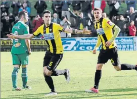  ?? FOTO: MIREYA LÓPEZ ?? Jon Moya celebra un gol en un partido en La Florida esta temporada