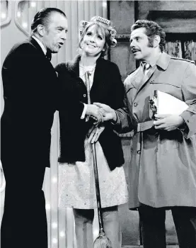  ??  ?? Jerry Stiller, right, and Anne Meara, centre appear with host Ed Sullivan in 1970.