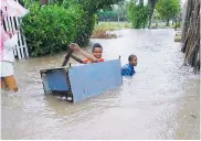  ??  ?? En Tolú se registraro­n afectacion­es en algunas viviendas por las inundacion­es.