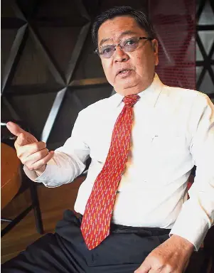  ??  ?? Level up: Local manufactur­ers need to improve themselves, stresses Chua.