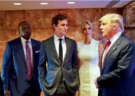  ??  ?? Même s’il n’a aucune expérience politique, Jared Kushner, 35 ans, le mari de sa fille préférée Ivanka, est l’atout numéro un de Donald Trump. Homme d’affaires brillant, il fait office de directeur de campagne et désamorce avec brio les « bourdes » de...