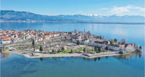  ?? FOTO: NATUR IN LINDAU ?? Die Arbeiten auf der Hinteren Insel in Lindau sind fast abgeschlos­sen, die Gartenscha­u könnte pünktlich am 20. Mai öffnen – wenn die Corona-Pandemie keinen Strich durch die Rechnung macht.