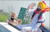  ?? HT PHOTO ?? A still from viral video purportedl­y showing Punjab transport minister Laljit Singh Bhullar performing a life-threatenin­g SUV sunroof stunt.