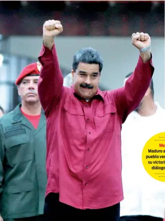  ?? AP ?? El presidente Nicolás Maduro hace la señal de la victoria luego de votar.