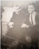  ??  ?? 9 AUGUSTI 1961. Trollhätta­ns Tidning, nu TTELA, berättar om utbytesstu­denterna Karl-erik Larsson och Robert Black som förblivit vänner sedan dess.