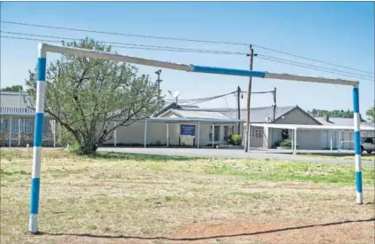  ?? Photo: Madelene Cronjé ?? Shifting the goalposts: The Gauteng health department ignored warnings about moving patients from Life Esidimeni mental healthcare facility to community NGOs ill-equipped to care for them.