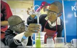  ?? STEPHANIE LLOYD Picture: ?? INQUIRING MINDS: A new study has revealed that only 18% of the country’s high schools have laboratori­es