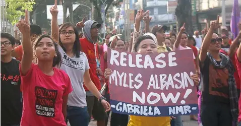  ?? (Naz Ubanan/SunStar Cagayan De Oro) ?? Militant women's group Gabriela-Northern Mindanao marks Internatio­nal Women’s Day on March 8 by calling for the protection of women's rights and for the release of Myles Albasin, the Mass Communicat­ions graduate of the University of the...