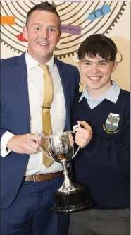  ??  ?? Year head Ruairí Farrell with Rogha na Bliana Eoin Vines at the sixth year graduation.