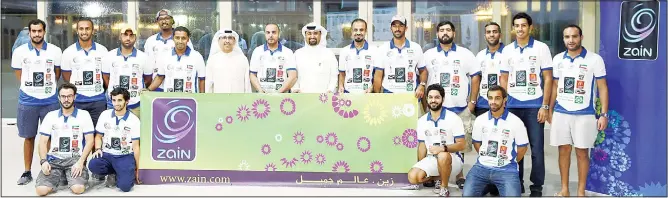  ??  ?? Zain’s team with the champions during the press conference.