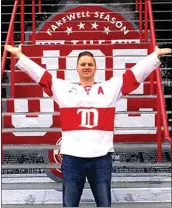  ?? Contribute­d ?? Jeremy McGoran is seen in front of Joe Louis Arena, the former home of his favourite hockey team, the Detroit Red Wings in this photo from 2016. The popular radio host and mental health advocate lost his battle with depression and anxiety on June 9.