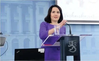  ?? FOTO: LEHTIKUVA / MIKKO STIG ?? Undervisni­ngsministe­r Sanni Grahn-Laasonen presentera­de den nya gymnasiela­gen och lagen för småbarnsfo­stran på torsdagen.