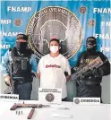  ?? FOTO: EL HERALDO ?? “El Bilín” fue aprehendid­o por los agentes de la FNAMP.