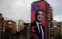  ?? AFP ?? Laporta ya está gastando sus milloncito­s en publicidad.