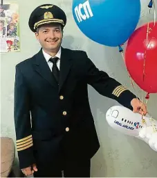  ?? FOTO ČTK/AP ?? Hrdinný pilot, 41letý Damir Jusupov na snímku z loňského roku