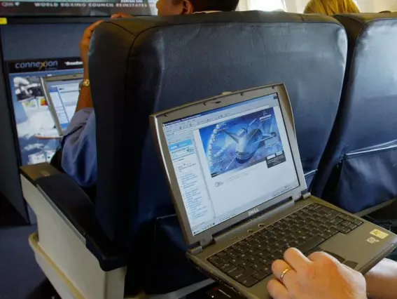  ??  ?? Airline passengers are to be banned from carrying laptops in cabin luggage on inbound direct flights from Turkey, Lebanon, Jordan, Egypt, Tunisia and Saudi Arabia (PA)