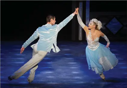  ?? Pictures: PAT BROMILOW-DOWNING ?? SPECTACLE: Ballerina Olga Sharutenko and Bogdan Berezenko in Cinderella on Ice.