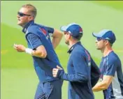  ?? REUTERS ?? England's Stuart Broad (L) during their training session at the Oval in London on Tuesday.