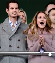  ??  ?? It’s close! Andy Murray watches as Kim Sears cheers