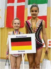  ?? Fotos: S. Kirner ?? Anastasia Fuchs und Vivienne Wehner (von links) vertraten Deutschlan­d beim Pastorelli-Cup in Nürnberg.