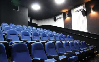  ??  ?? Los cines de República Dominicana se cierran hasta nuevo aviso.