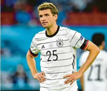  ?? Foto: Tim Groothuis, Witters ?? Auch der reaktivier­te Thomas Müller konnte nicht verhindern, dass die deutsche Nationalma­nnschaft in ihrem EM‰Auftaktspi­el eine 0:1‰Niederlage gegen Frankreich kassierte.