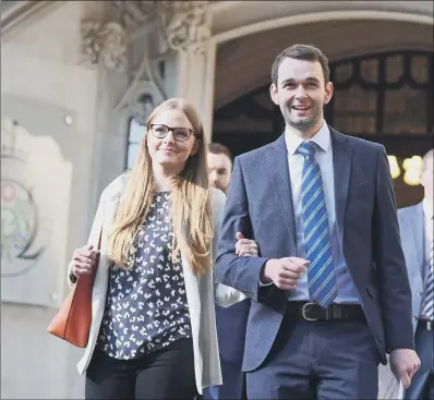  ?? PICTURES: PA WIRE. ?? VICTORY: Ashers bakery owners Daniel and Amy McArthur outside the Supreme Court in London.