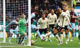  ?? Moor. Photograph: Chris Brunskill/Fantasista/Getty Images ?? Fabinho scores for Liverpool against Burnley in their Premier League match at Turf