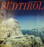  ??  ?? La copertina L’inserto di «Der Spiegel» dedicato all’Alto Adige mostrava in prima pagina la bellunese Tofana di Rozes