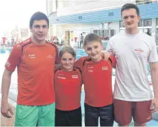  ?? FOTO: MAIER ?? Die Abtsgmünde­r Schwimmer (von links): Christian Hoyer, Maximilian Maier, Julian Rieck und Jonas Schebesta.